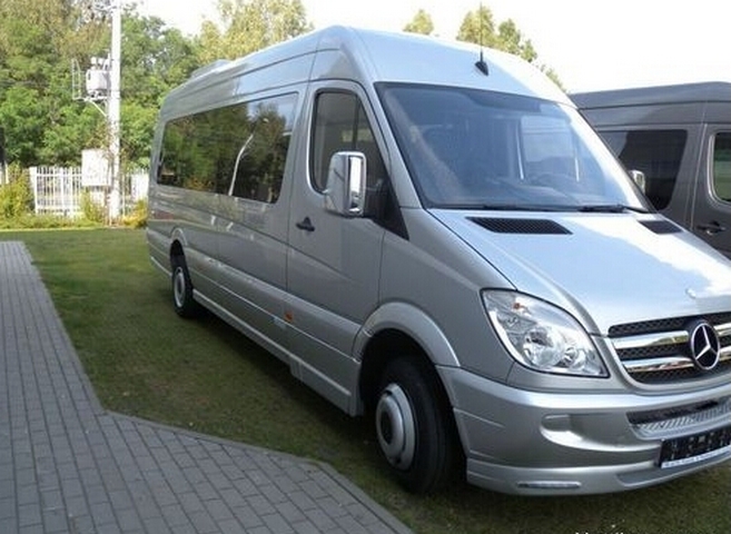 Buses, minibuses and vans for 19-29 people – rental and airport ...